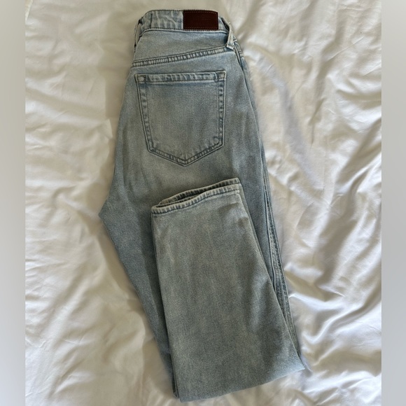 Hollister Mom Jeans - Picture 4 of 4